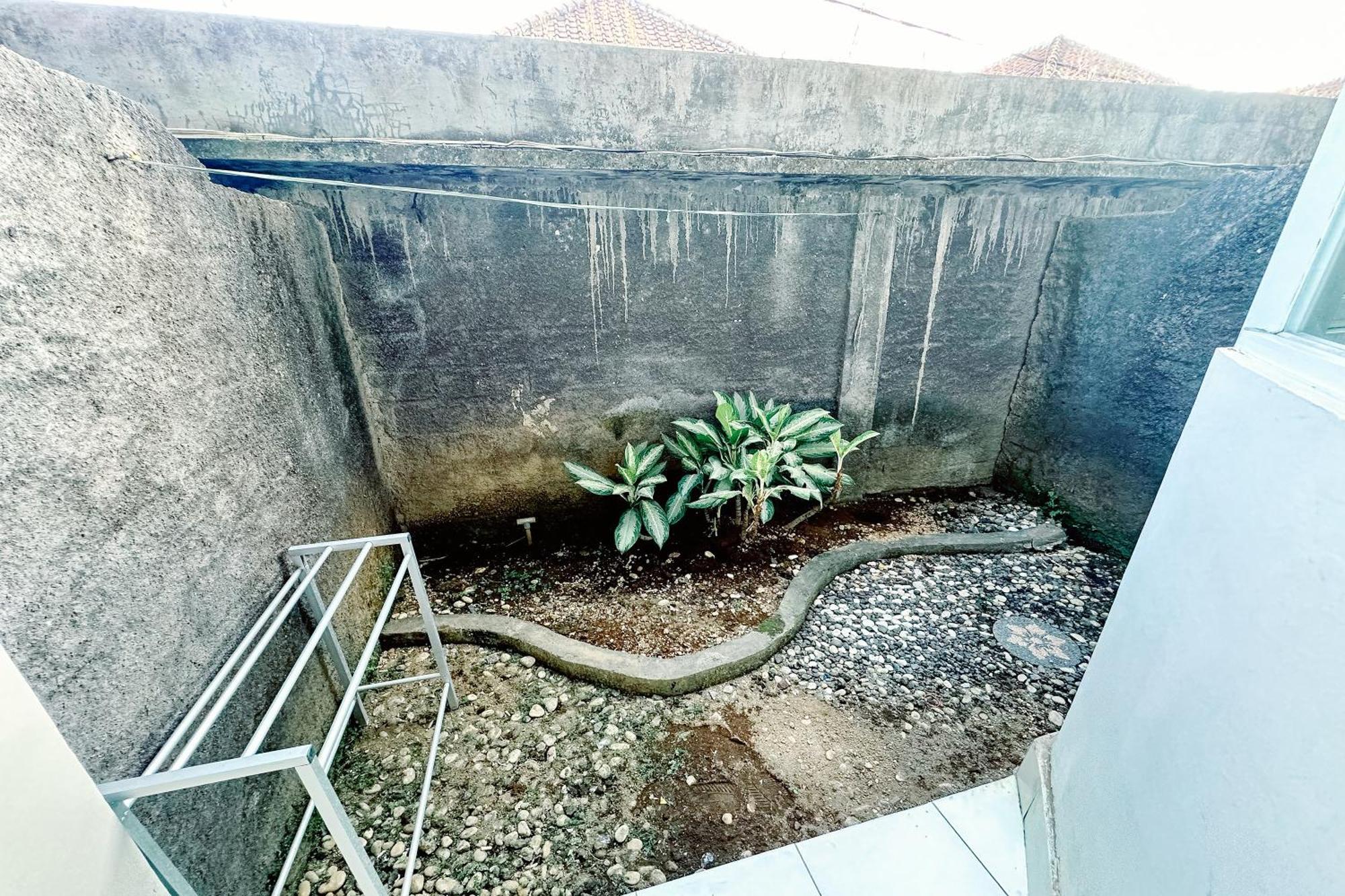 Wisma tamu Lembayung Sari 2*